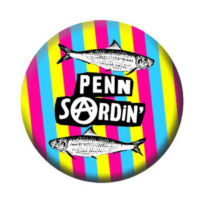 Badge 37 mm – Penn Sardin’ – Rayé multi